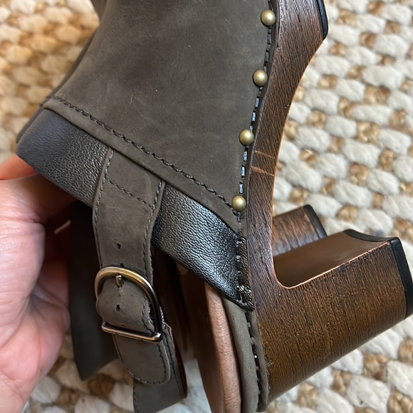 Dansko sling back clogs - sz 40 - Picture 8 of 8